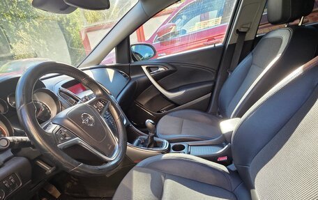 Opel Astra J, 2011 год, 650 000 рублей, 9 фотография