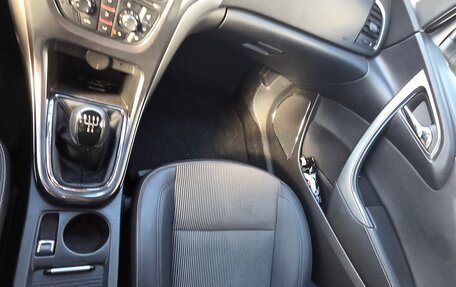 Opel Astra J, 2011 год, 650 000 рублей, 11 фотография