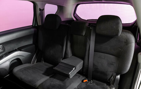 Mitsubishi Outlander III рестайлинг 3, 2007 год, 899 000 рублей, 14 фотография