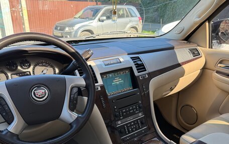 Cadillac Escalade III, 2007 год, 1 430 000 рублей, 14 фотография