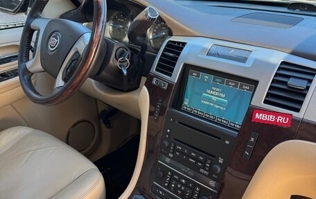 Cadillac Escalade III, 2007 год, 1 430 000 рублей, 10 фотография