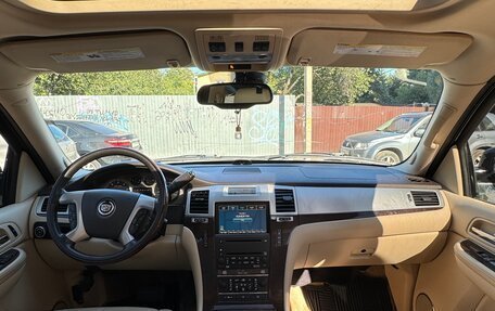 Cadillac Escalade III, 2007 год, 1 430 000 рублей, 16 фотография