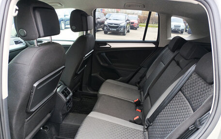 Volkswagen Tiguan II, 2020 год, 2 840 000 рублей, 16 фотография