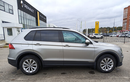Volkswagen Tiguan II, 2020 год, 2 840 000 рублей, 8 фотография