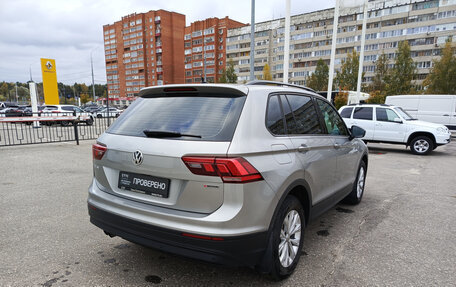Volkswagen Tiguan II, 2020 год, 2 840 000 рублей, 9 фотография
