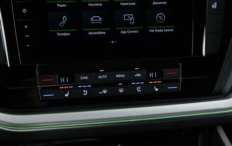 Volkswagen Touareg III, 2019 год, 4 847 650 рублей, 16 фотография