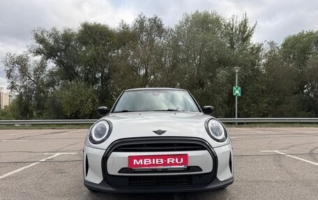 MINI Hatch, 2021 год, 2 490 000 рублей, 3 фотография