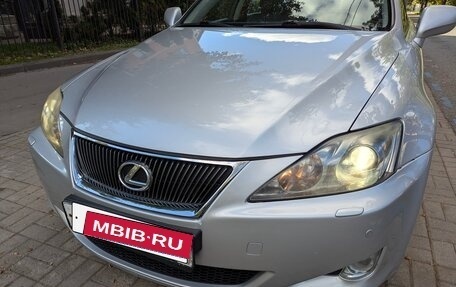 Lexus IS II рестайлинг 2, 2006 год, 1 300 000 рублей, 10 фотография