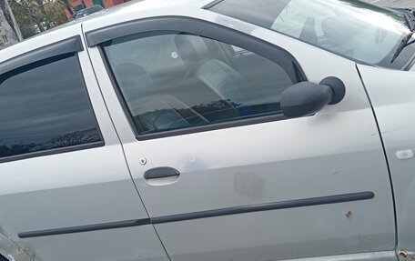 Renault Logan I, 2005 год, 200 000 рублей, 2 фотография