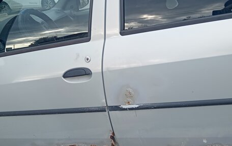 Renault Logan I, 2005 год, 200 000 рублей, 6 фотография