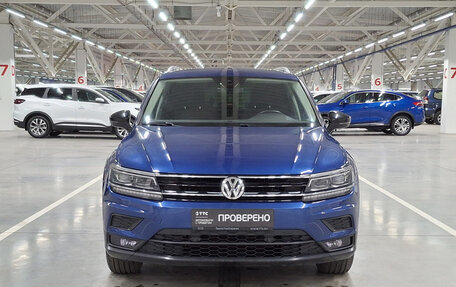 Volkswagen Tiguan II, 2019 год, 2 710 000 рублей, 2 фотография
