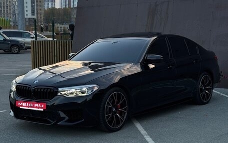 BMW 5 серия, 2019 год, 5 590 000 рублей, 2 фотография