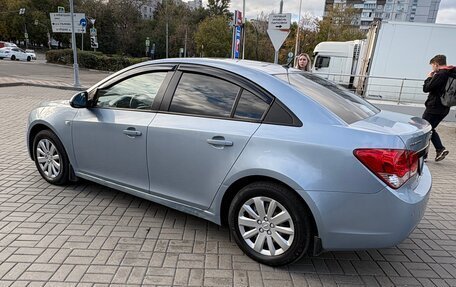Chevrolet Cruze II, 2011 год, 650 000 рублей, 3 фотография