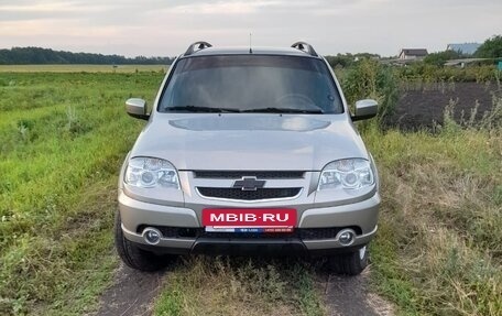 Chevrolet Niva I рестайлинг, 2013 год, 750 000 рублей, 4 фотография