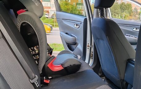 KIA Rio IV, 2019 год, 1 415 000 рублей, 3 фотография