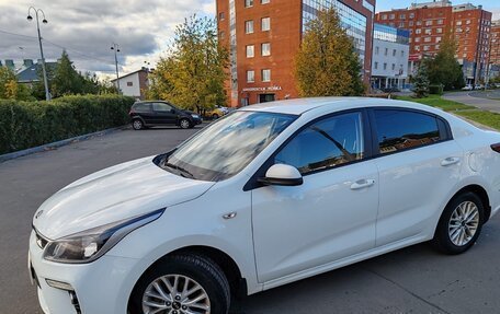 KIA Rio IV, 2019 год, 1 415 000 рублей, 9 фотография
