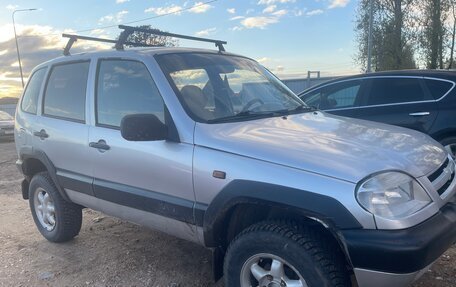 Chevrolet Niva I рестайлинг, 2003 год, 250 000 рублей, 3 фотография