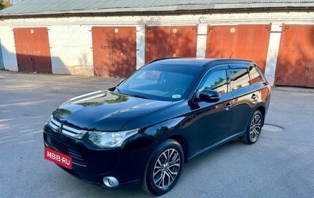 Mitsubishi Outlander III рестайлинг 3, 2012 год, 1 490 000 рублей, 1 фотография