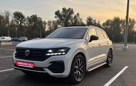 Volkswagen Touareg III, 2020 год, 6 400 000 рублей, 2 фотография