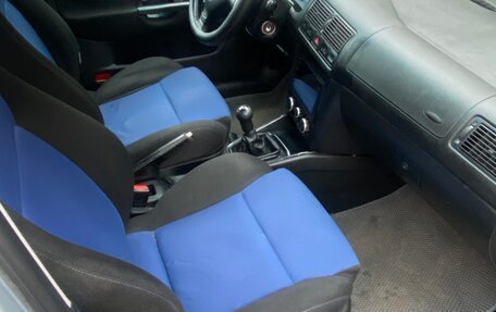 Volkswagen Golf IV, 2000 год, 360 000 рублей, 18 фотография