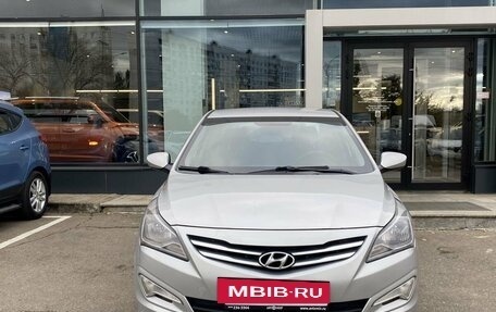 Hyundai Solaris II рестайлинг, 2015 год, 999 000 рублей, 2 фотография