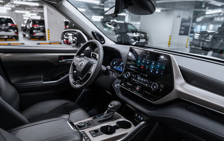 Toyota Highlander, 2025 год, 5 750 000 рублей, 12 фотография