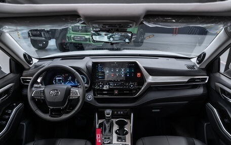 Toyota Highlander, 2025 год, 5 750 000 рублей, 2 фотография