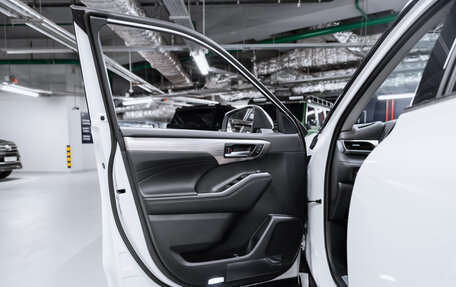 Toyota Highlander, 2025 год, 5 750 000 рублей, 25 фотография
