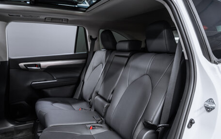 Toyota Highlander, 2025 год, 5 750 000 рублей, 34 фотография