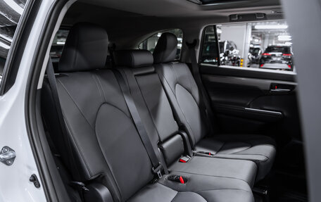 Toyota Highlander, 2025 год, 5 750 000 рублей, 33 фотография