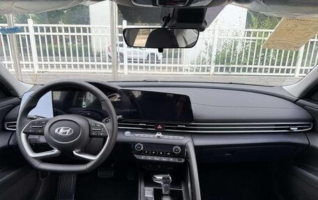 Hyundai Elantra, 2025 год, 2 095 000 рублей, 8 фотография