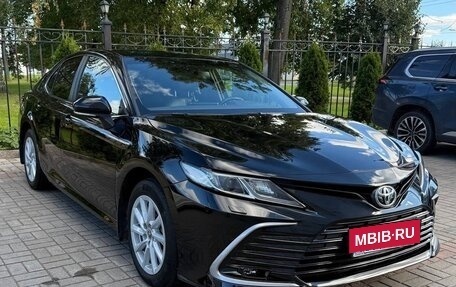 Toyota Camry, 2021 год, 3 350 000 рублей, 1 фотография