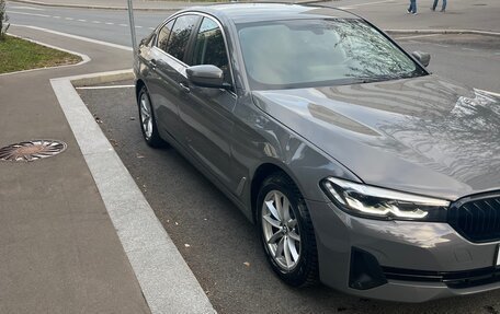 BMW 5 серия, 2021 год, 4 900 000 рублей, 3 фотография