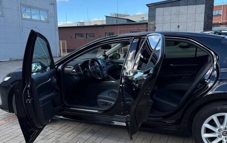 Toyota Camry, 2021 год, 3 350 000 рублей, 9 фотография