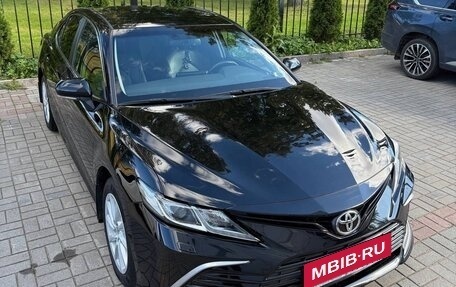Toyota Camry, 2021 год, 3 350 000 рублей, 3 фотография