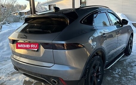 Jaguar E-Pace, 2021 год, 3 999 000 рублей, 8 фотография