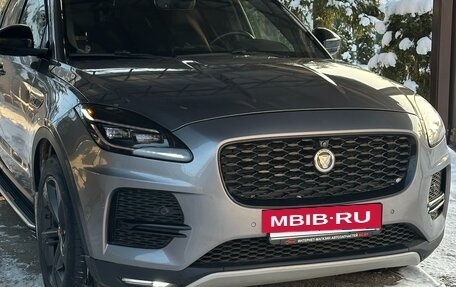 Jaguar E-Pace, 2021 год, 3 999 000 рублей, 13 фотография