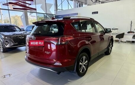 Toyota RAV4, 2017 год, 2 200 000 рублей, 4 фотография