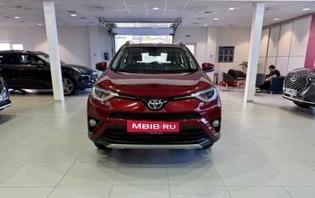 Toyota RAV4, 2017 год, 2 200 000 рублей, 2 фотография