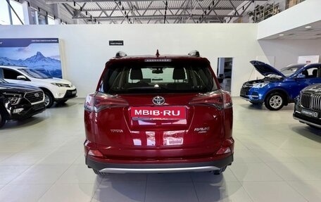 Toyota RAV4, 2017 год, 2 200 000 рублей, 5 фотография