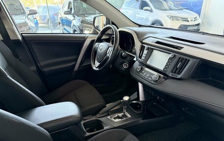 Toyota RAV4, 2017 год, 2 200 000 рублей, 13 фотография