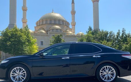 Toyota Camry, 2018 год, 3 370 000 рублей, 1 фотография