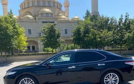 Toyota Camry, 2018 год, 3 370 000 рублей, 3 фотография