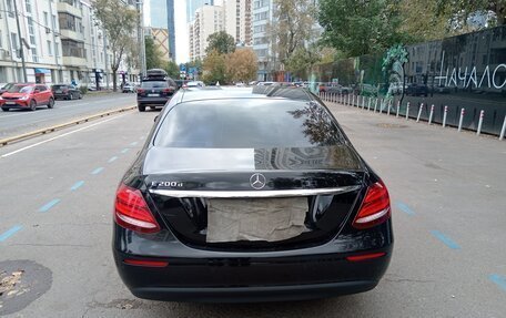 Mercedes-Benz E-Класс, 2019 год, 1 670 000 рублей, 6 фотография