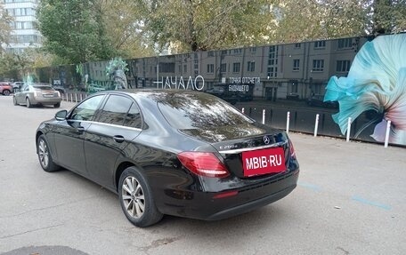 Mercedes-Benz E-Класс, 2019 год, 1 670 000 рублей, 5 фотография