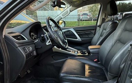 Mitsubishi Pajero Sport III рестайлинг, 2018 год, 1 950 000 рублей, 17 фотография