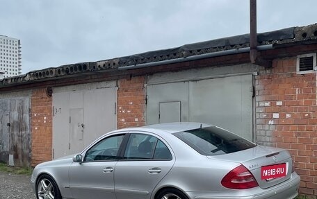 Mercedes-Benz E-Класс, 2002 год, 1 000 000 рублей, 9 фотография