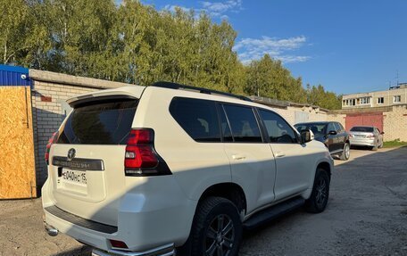 Toyota Land Cruiser Prado 150 рестайлинг 2, 2021 год, 6 550 000 рублей, 6 фотография