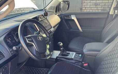 Toyota Land Cruiser Prado 150 рестайлинг 2, 2021 год, 6 550 000 рублей, 12 фотография