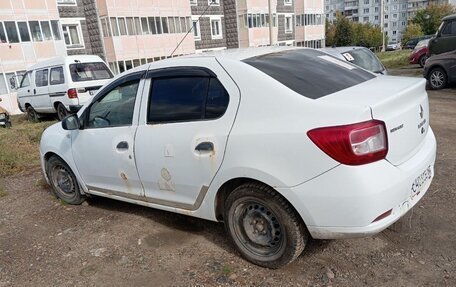 Renault Logan II, 2018 год, 390 000 рублей, 3 фотография